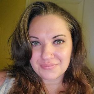 Meet your Posher, Marissa